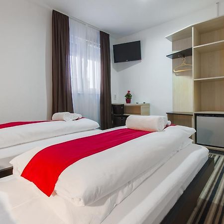 Parkcity Rooms シベニク エクステリア 写真